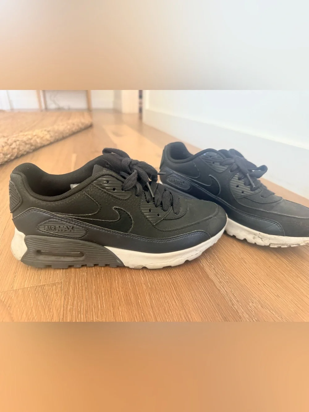 Nike Women's Black and White Air Max Low-Top Sneakers